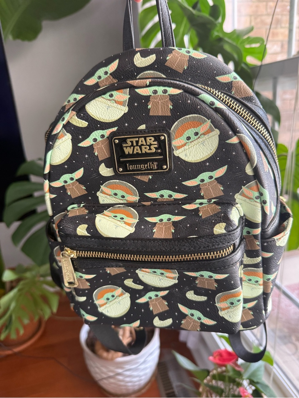 Star Wars Loungefly Green Baby Yoda Kids Mini Mandelorean Backpack